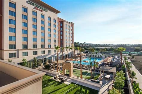 22 Best Hotels in Irvine, CA for 2024 (Top-Rated Stays!)