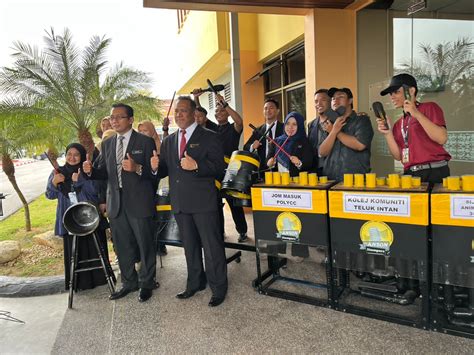 12 Buah Kolej Komuniti Malaysia Berkampung Di Teluk Intan Utv Media