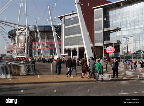 Welsh Rugby Fans Stadium High Resolution Stock Photography and Images ...