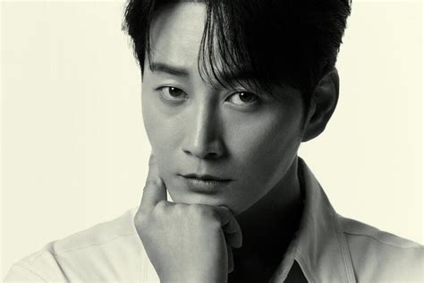 Lee Hyun Wook Reveals Personal Turmoil Over The Queen Who Crowns Sex