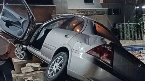 Carro Cay Desde El Tercer Piso De Un Parqueadero Chicanoticias