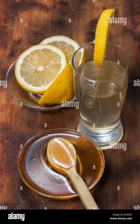 water with lemon and honey Stock Photo - Alamy