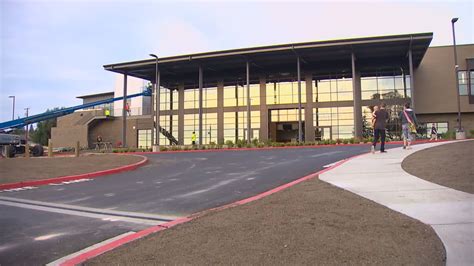 'Kids are getting very excited' -- Anacortes readies to move into new high school | KOMO