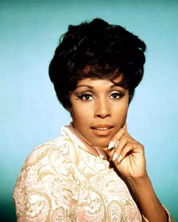 Morre Aos Anos A Atriz E Cantora Diahann Carroll O Liberal Diahann