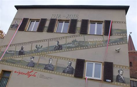 Mural z okazji 100 lecia odzyskania przez Polskę niepodległości na