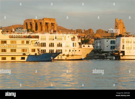 Nilkreuzfahrt Fotos Und Bildmaterial In Hoher Aufl Sung Alamy