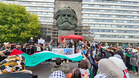 Pro Palästina Demo in Chemnitzer Innenstadt Antenne Sachsen