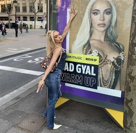 Pin de Ela b hervas en Bad gyal en 2024 Fotos rap Famosos Sesión