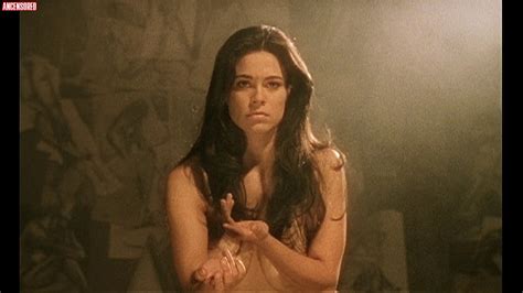 Estephania Lebaron Nue Dans Perils In Nude Modeling