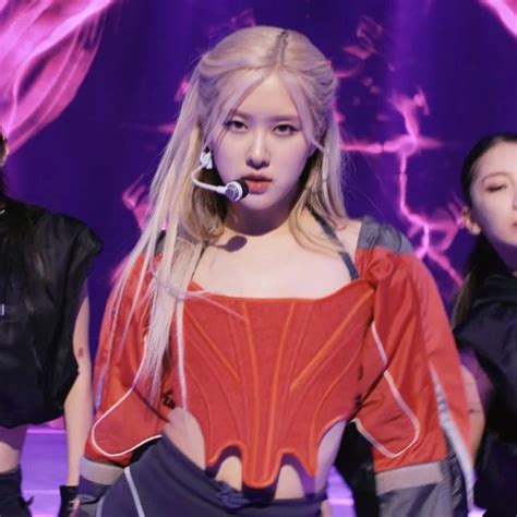 🇺🇲 RosÉ Usa Fanpage 🇺🇸 On Instagram Rosé ‘pink Venom Special Stage 🌹