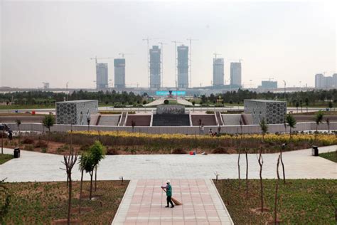 Inside The Ghost Cities Of China That Look Like A Futuristic Dystopia