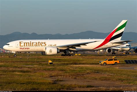 A Eft Emirates Boeing F Photo By Cwong Id