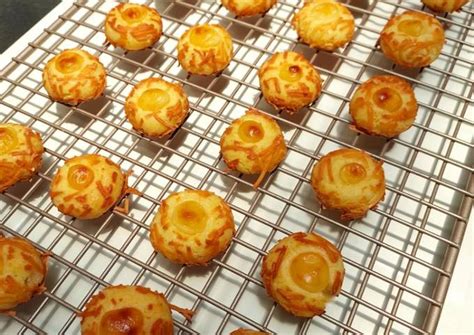 Resep Kue Bola Keju oleh ℝ 𝕪𝕒𝕟𝕥𝕪𝕪 Cookpad