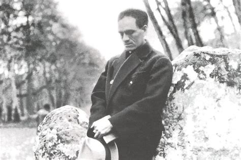 César Vallejo La Historia Detrás De La Publicación De Sus Obras Casa De La Literatura Peruana