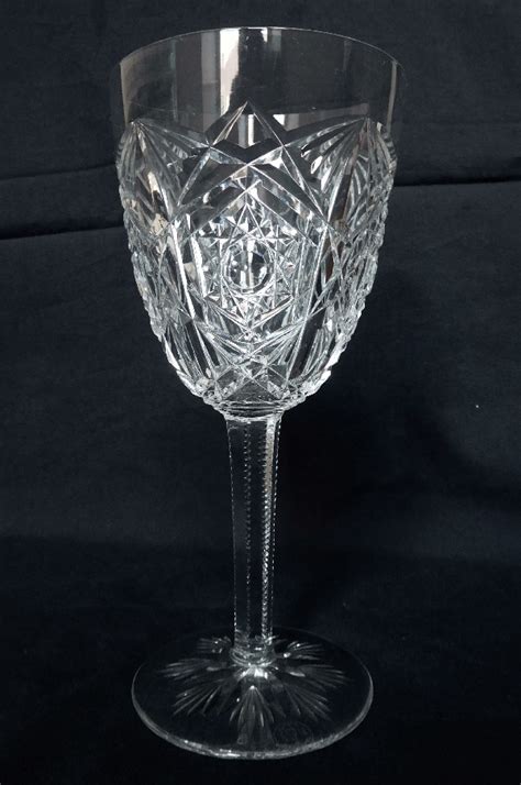 Verre à eau en cristal de Baccarat modèle Lagny