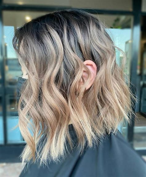 40 Chic Medium Hairstyles And Shoulder Length Haircuts 2025 Her Style Code