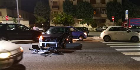 Messina Incidenti In Centro E Tangenziale Un Ferito Grave Foto