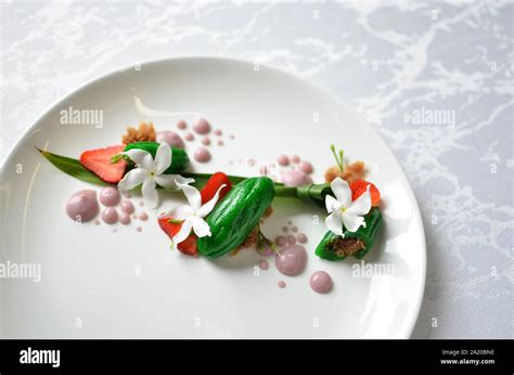 Plating Fine Dining Stock Photo Alamy