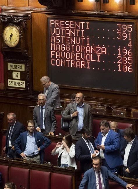 Milleproroghe Ok Al Decreto Torna Al Senato Alla Camera Seduta Fino