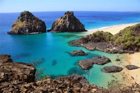 Baía De Sancho é Eleita A Melhor Praia Do Mundo Veja Lista Das 25 Mais Belas Do Brasil Tudoviagem