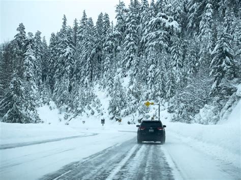 Stevens Pass Wa Usa Circa December 2022 Wide View Of Poor Road Conditions In The Cascade