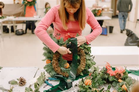 Christmas Wreath Workshop Sues Flower Studio Rayleigh Sarah Wayte