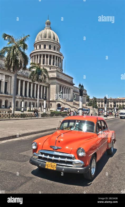 Oldtimer In Havanna Stock Photo Alamy