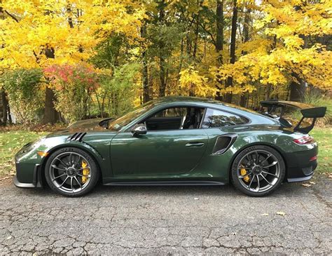 Porsche 911 Oak Green Metallic