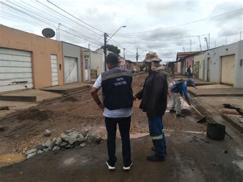 Trecho Danificado Pelas Chuvas Recebe Pavimenta O Em Bloquetes Na Rua