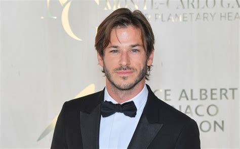 Gaspard Ulliel Ator Que Viveu Yves Saint Laurent Nos Cinemas Morre