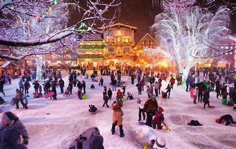 The Small Town Charm Of A Leavenworth Christmas Cathay Bachelorette