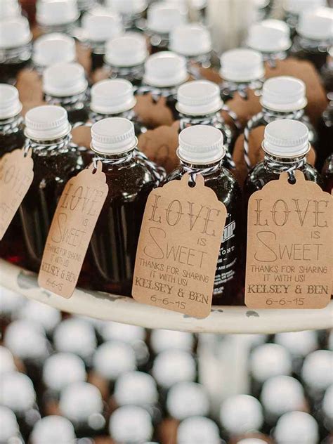 The Best Wedding Favor Ideas For Each Season Wedding Pary