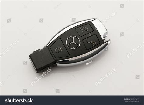 655 Mercedes Keys Immagini Foto Stock E Grafica Vettoriale Shutterstock