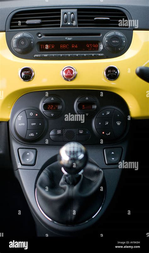 FIAT 500 YELLOW 2008 Stock Photo - Alamy