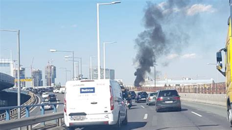 Mega Stau Auf Wiener Tangente Nach Fahrzeug Brand Oe24 At