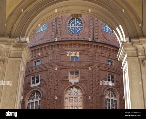 El Palazzo Carignano es un edificio histórico situado en el centro de