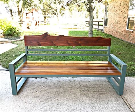 Free Diy Outdoor Sofa Plan Using 2x4s With Build Steps And Video