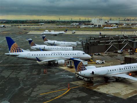 United Airlines Pilot Salary Discover Just How Much They Earn