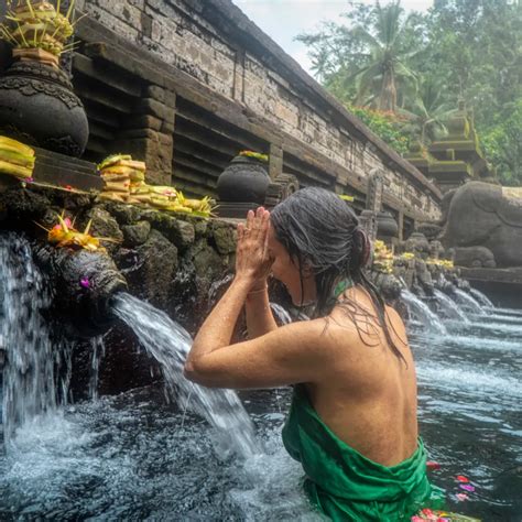 Vis Une Purification Lors De Ton Voyage Bali In Asia