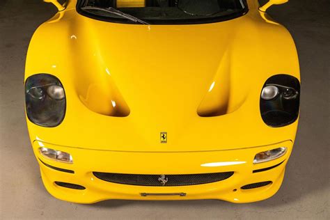 Photos Cette Ferrari F50 Giallo Modena Cherche Un Nouveau Propriétaire