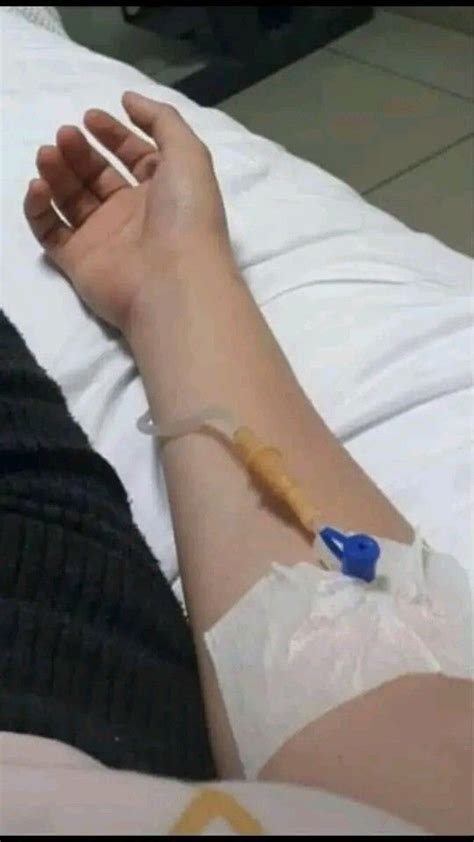 Pin By Buyka On Pink Girl Hand With Drip In Hospital Hospital