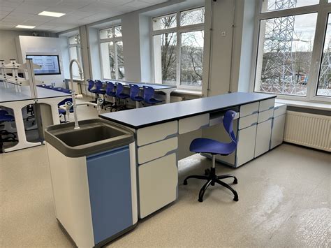 VDU klasikinio ugdymo mokykla - Studyfurniture.eu