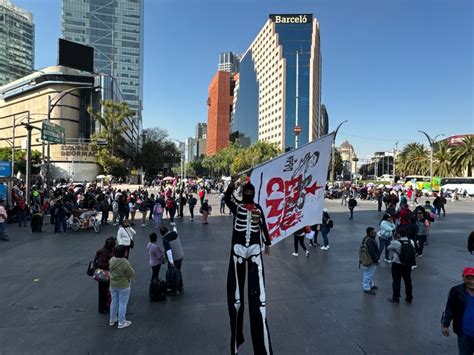 La Jornada Profesores de CNTE marchan rumbo al Zócalo capitalino