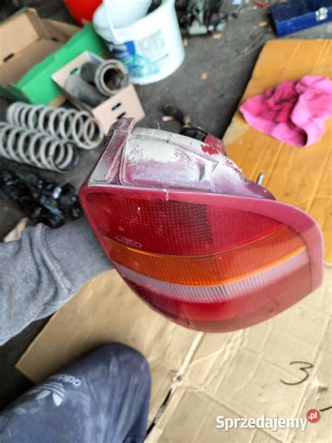 FORD MONDEO MK2 MK 2 MK1 MK 1 LAMPA TYŁ TYLNA PRAWA KOMBI Kamień