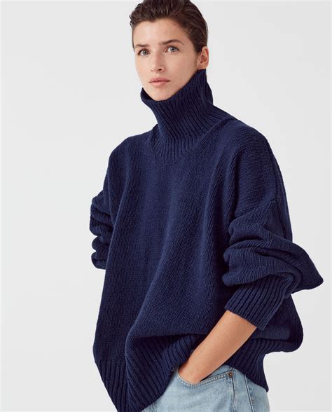 The 27 Best Turtlenecks For Women That Look So Stylish Who What Wear