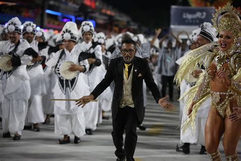 Unidos De Padre Miguel Renova Mestre Dinho Carnavalesco