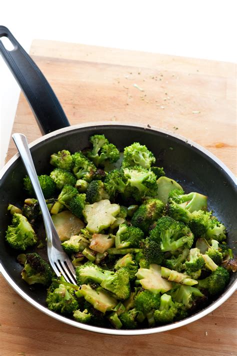 Frying Pan Of Broccoli Recipe At Stonesoup Pan Fried Brocc Flickr