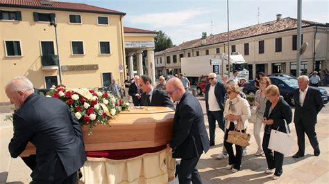 Lite Finita Male Addio Al Pensionato Morto Battendo La Testa In