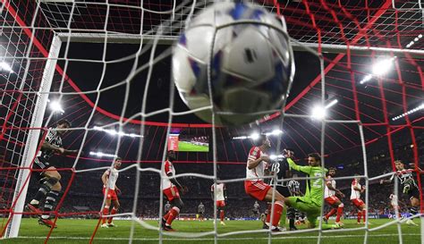 Foto Momen Blunder Andre Onana Yang Jadi Awal Petaka MU Takluk Dari