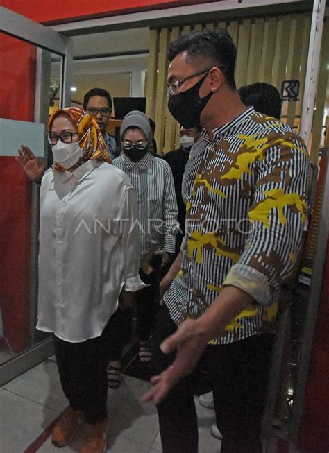 ATUT CHOSIYAH BEBAS BERSYARAT ANTARA Foto